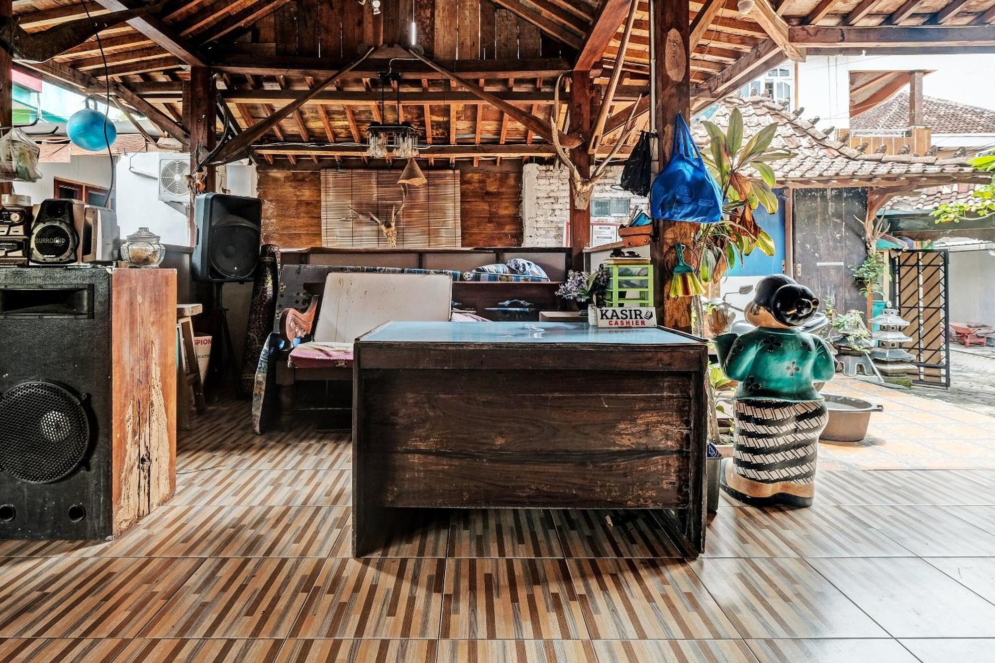 Spot On 91916 Joglo Doyong Homestay Syariah Джокякарта Екстериор снимка