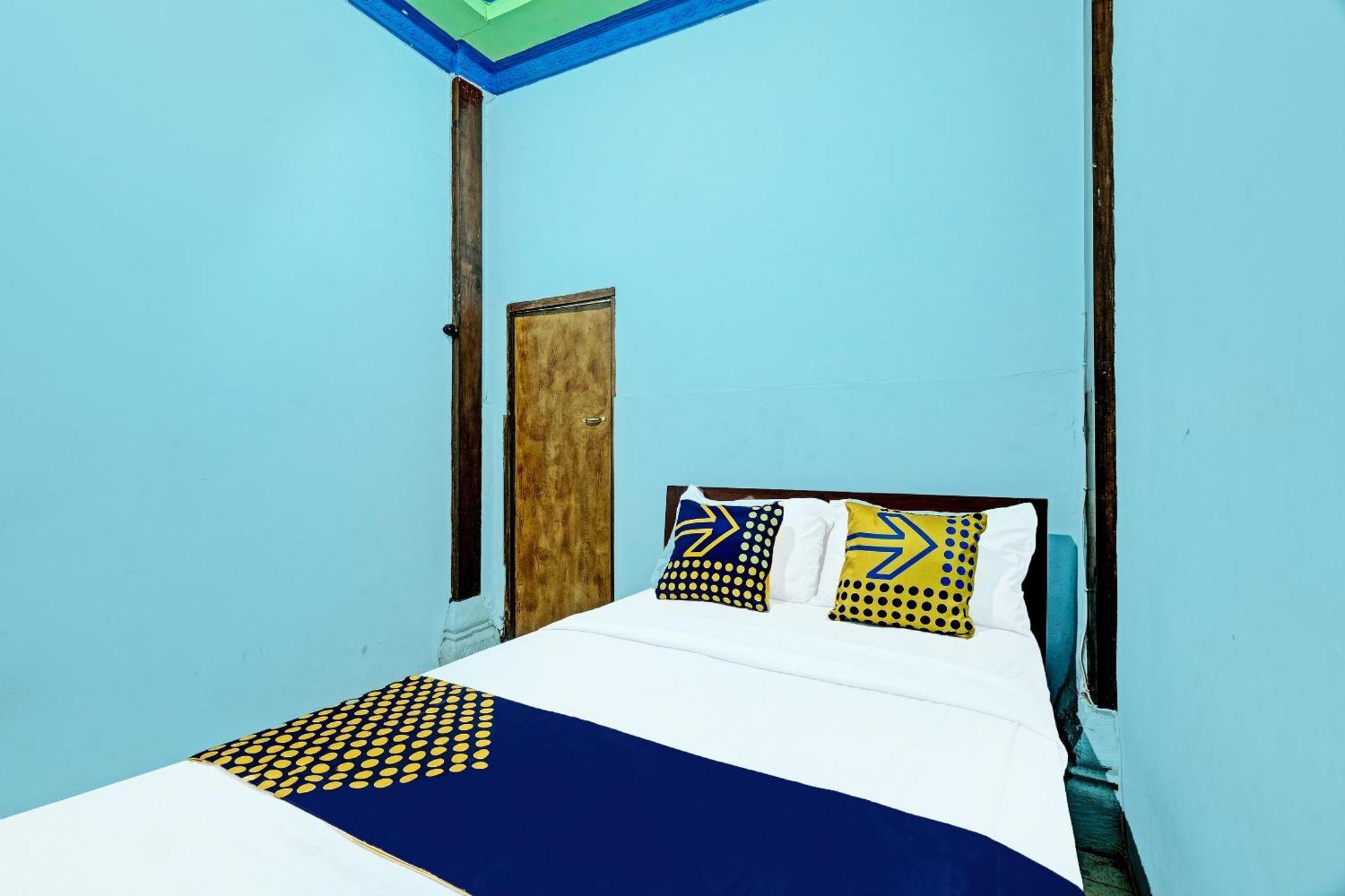 Spot On 91916 Joglo Doyong Homestay Syariah Джокякарта Екстериор снимка